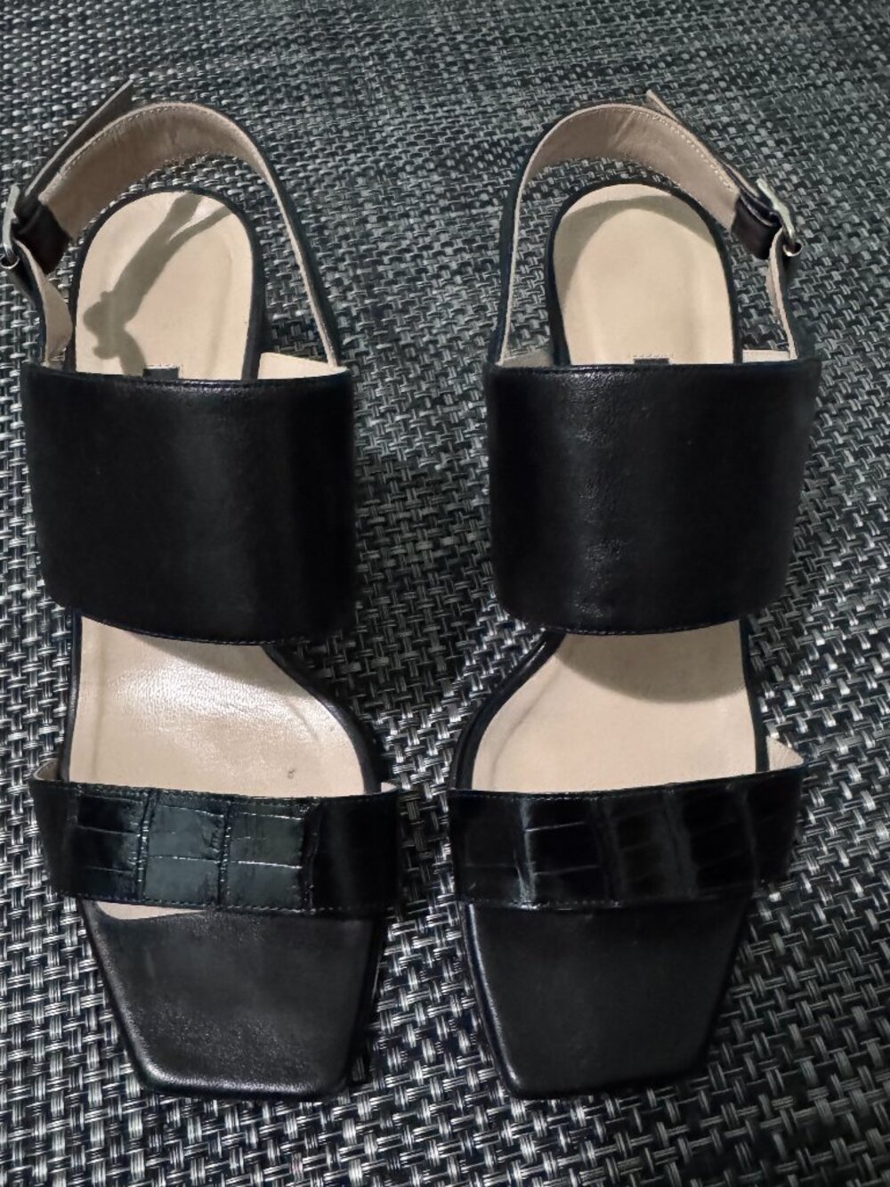 Lafayette 148 Black Leather Multi-Strap Slingback Sandals, Size 9, Block Heel - Picture 2 of 10